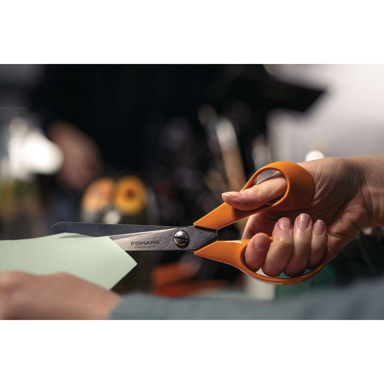 Ciseaux Polyvalents Victorinox - Extra Tranchants, Manche Plastique Robuste Noir - Outil Suisse Qualité Premium